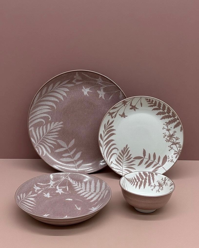 طقم سفرة 24 قطعة لـ6 اشخاص