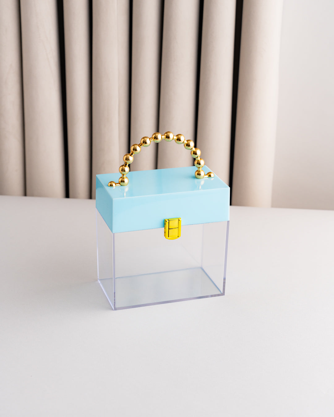 شنطة اكريلك