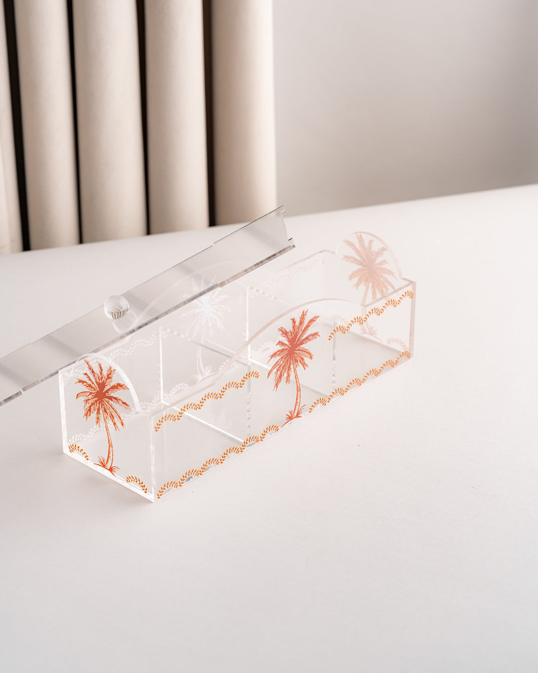 علبة اكريلك مقسم نقش نخلة