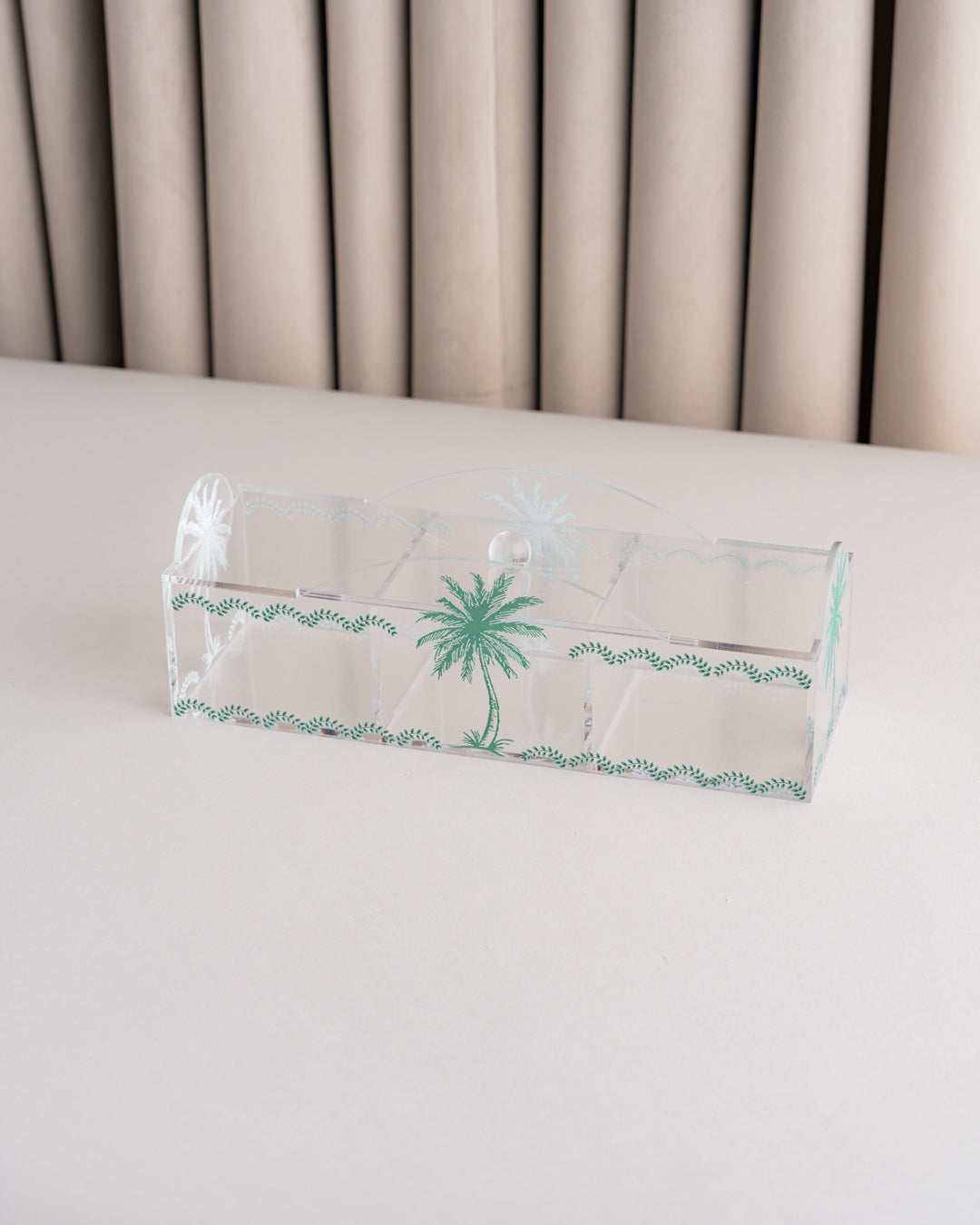 علبة اكريلك مقسم نقش نخلة