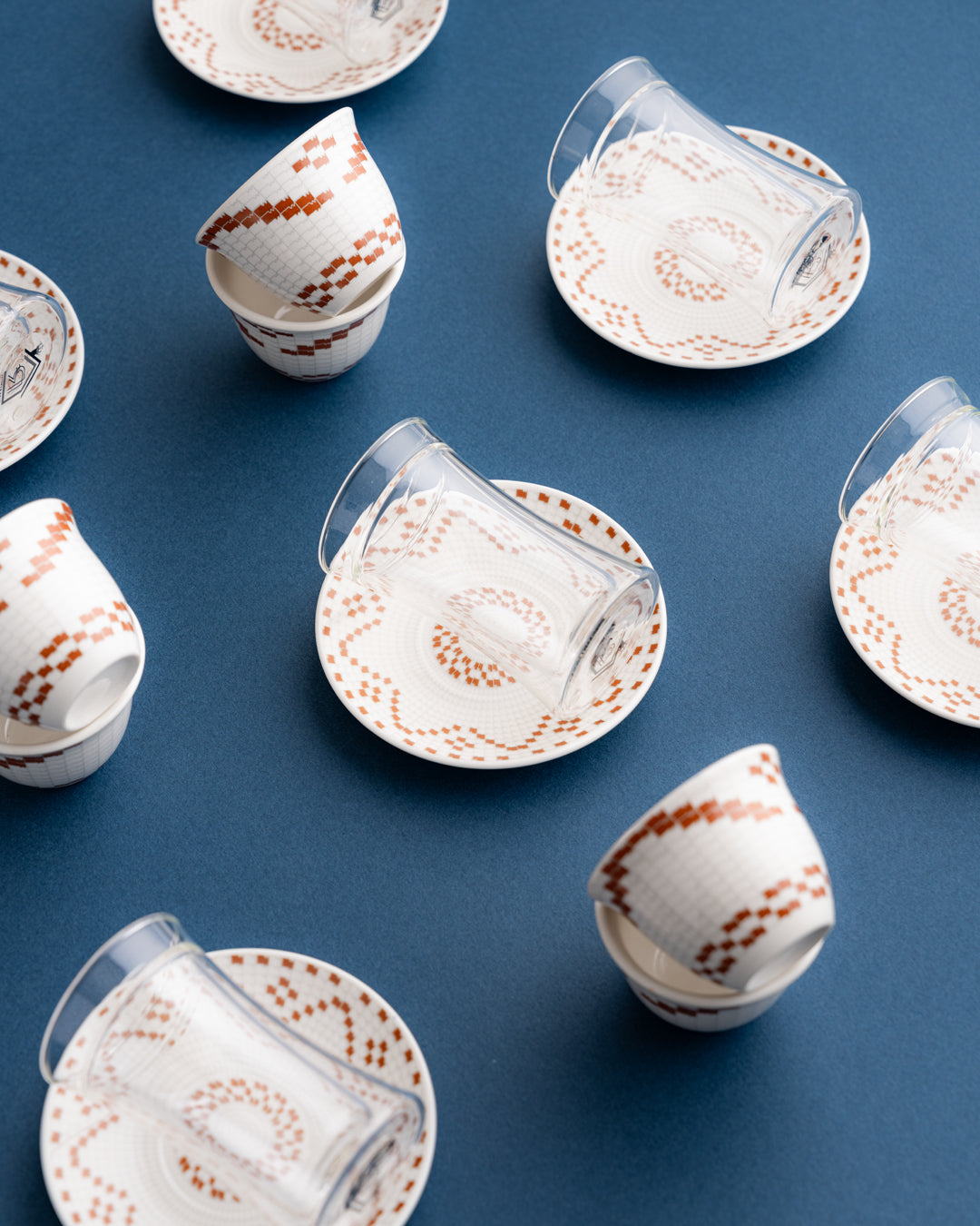 طقم استكانات شاي وفناجين قهوة عربية 18 قطعة دبل وول - طبقتين من الزجاج