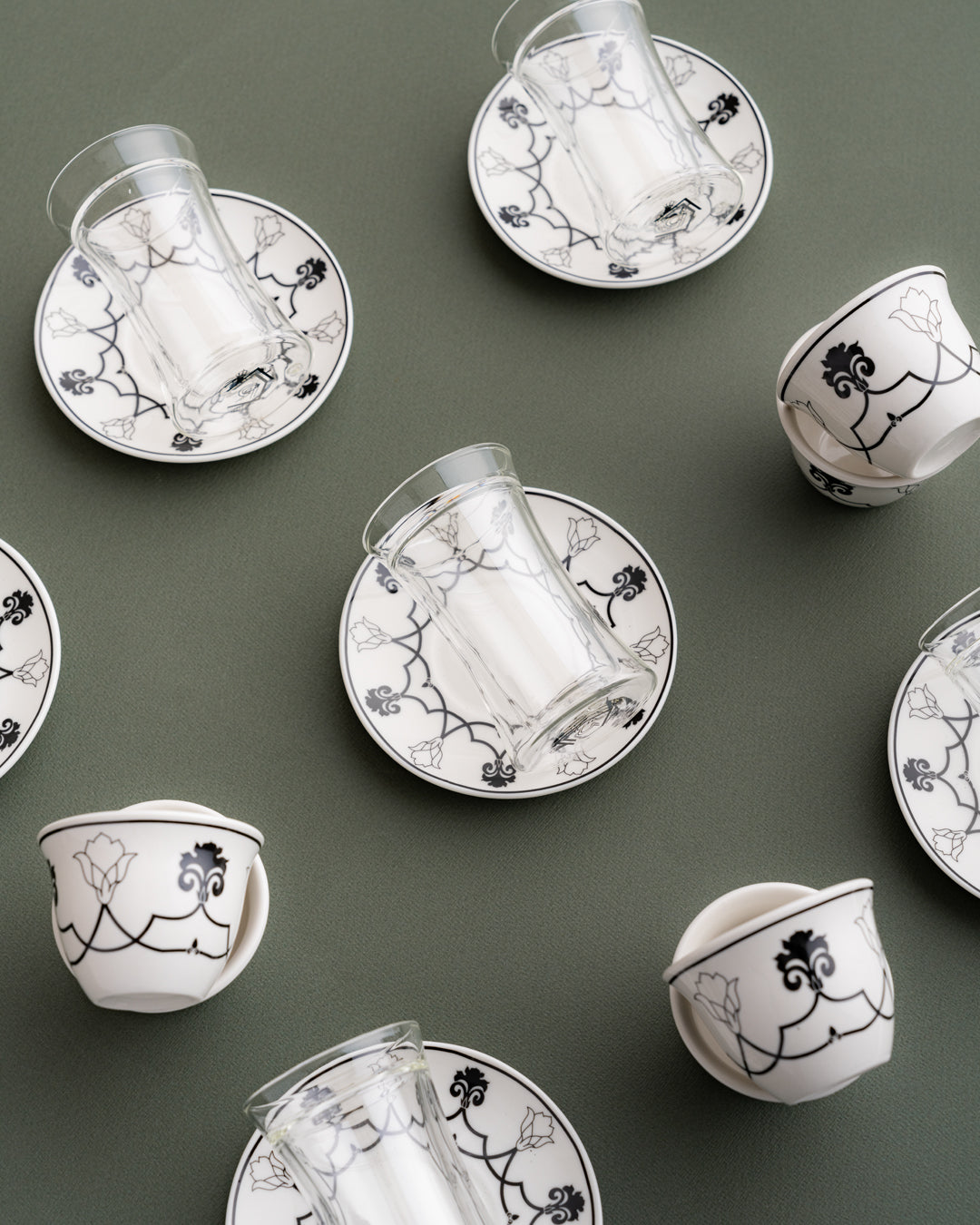 طقم استكانات شاي وفناجين قهوة عربية 18 قطعة دبل وول - طبقتين من الزجاج