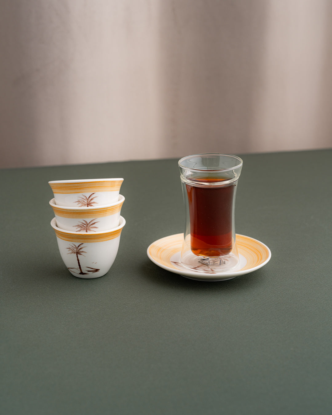 طقم استكانات شاي وفناجين قهوة عربية 18 قطعة دبل وول - طبقتين من الزجاج