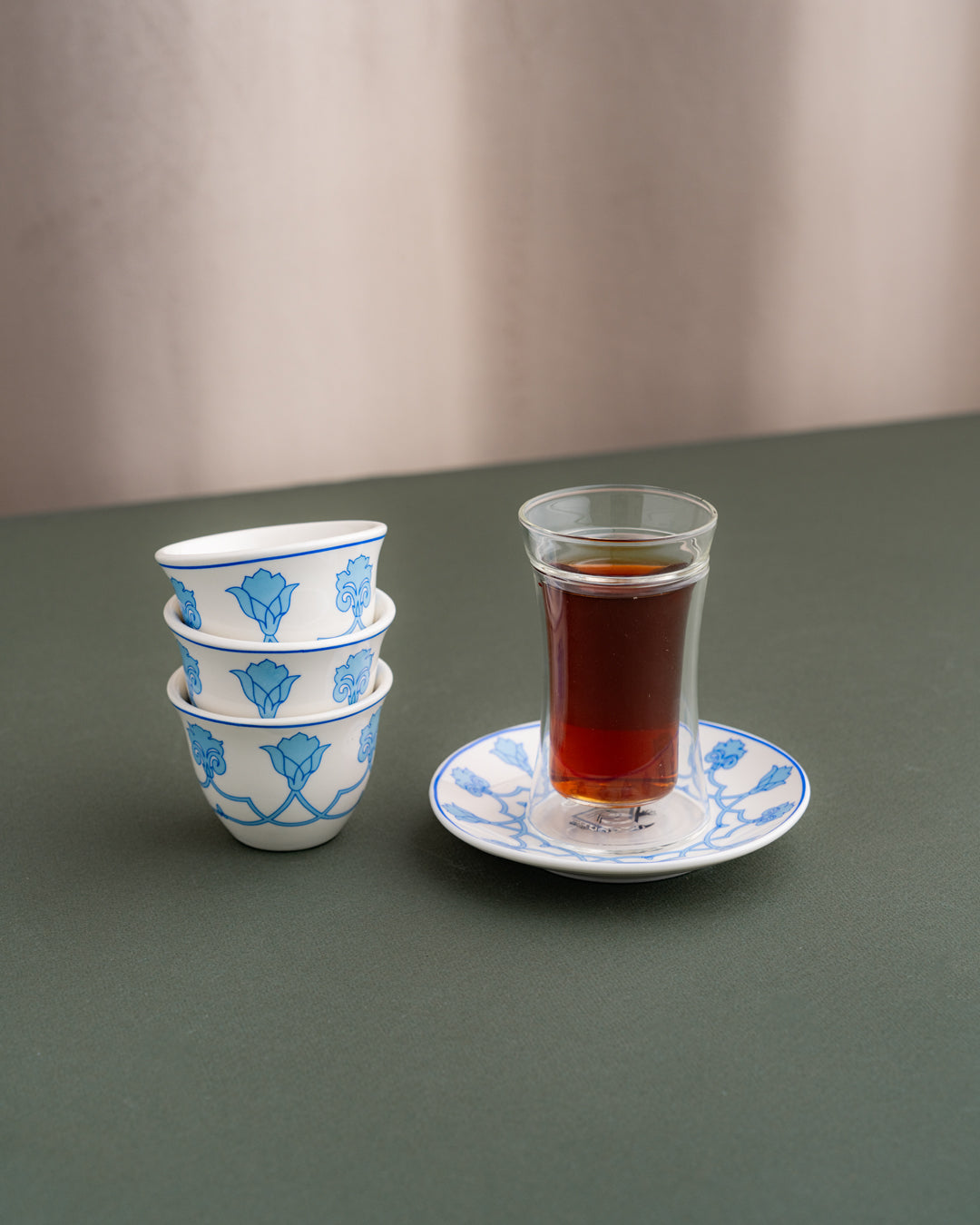 طقم استكانات شاي وفناجين قهوة عربية 18 قطعة دبل وول - طبقتين من الزجاج