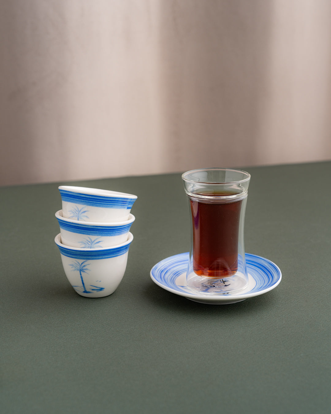 طقم استكانات شاي وفناجين قهوة عربية 18 قطعة دبل وول - طبقتين من الزجاج