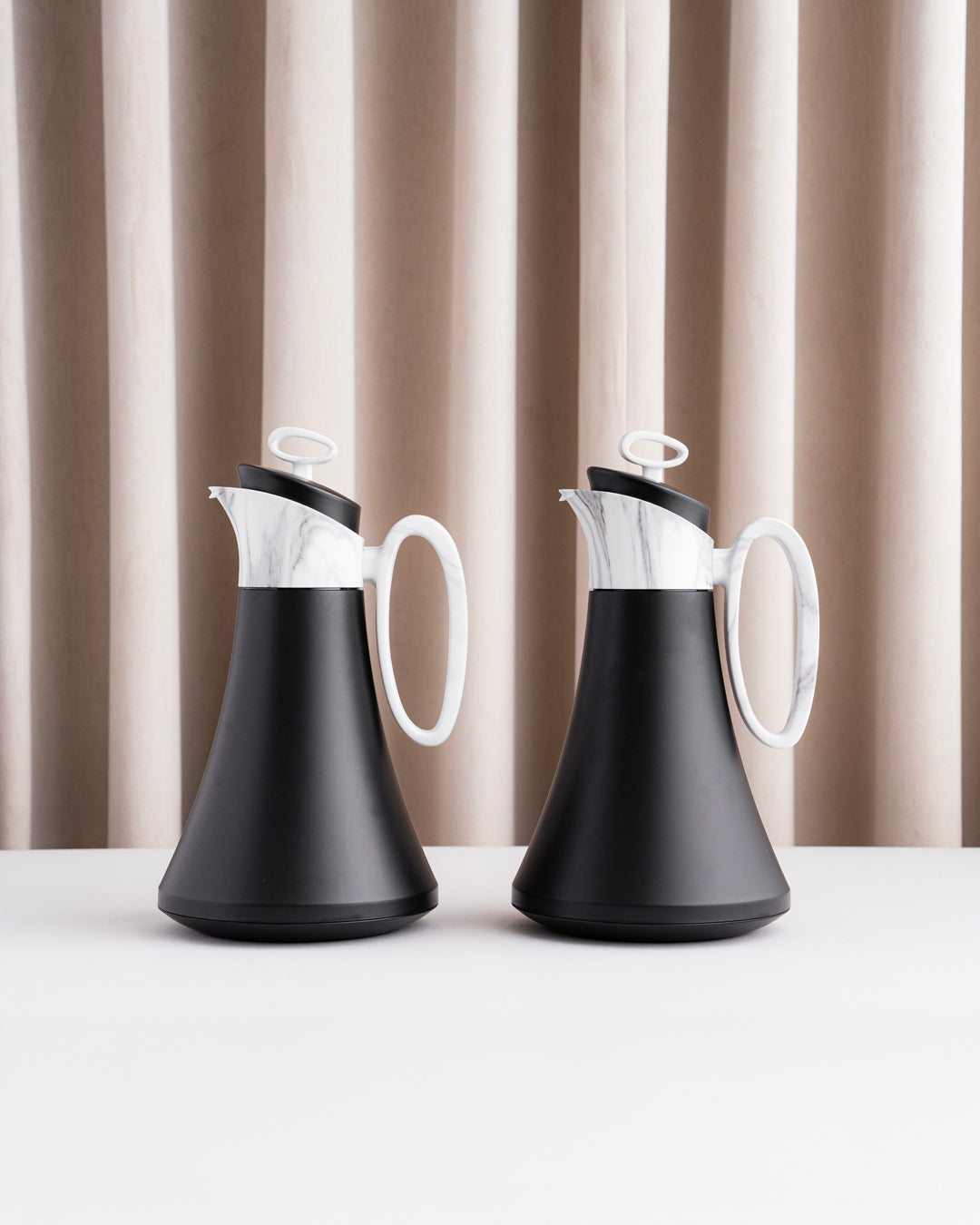 طقم مطارة شاي وقهوة لون اسود بمقبض ماربل