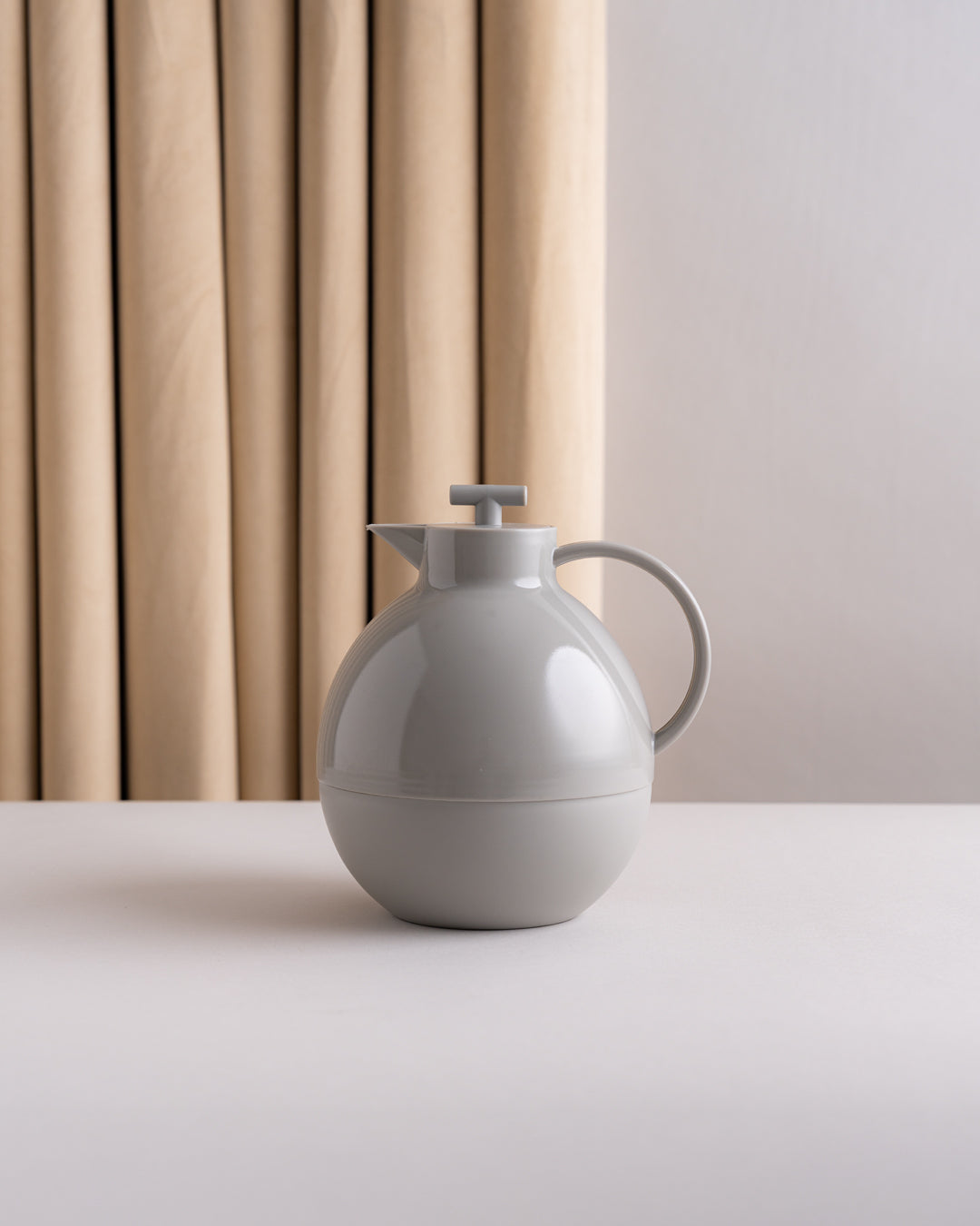 مطارة شاي وقهوة لون رمادي