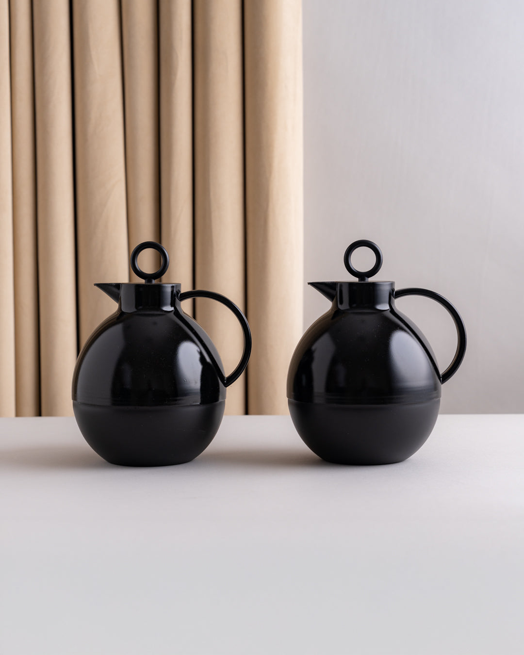 طقم مطارة شاي وقهوة لون اسود