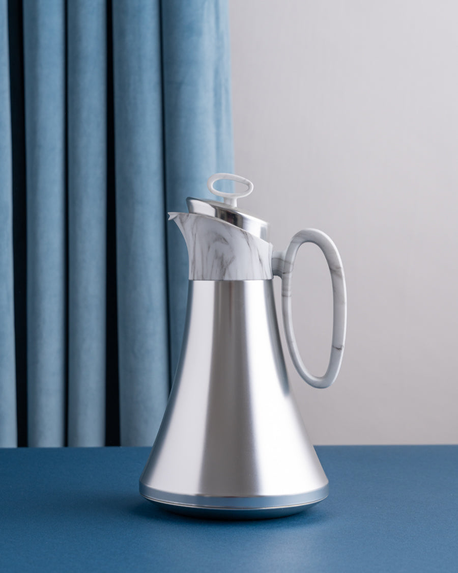 مطارة شاي وقهوة لون سلفر بمقبض ماربل