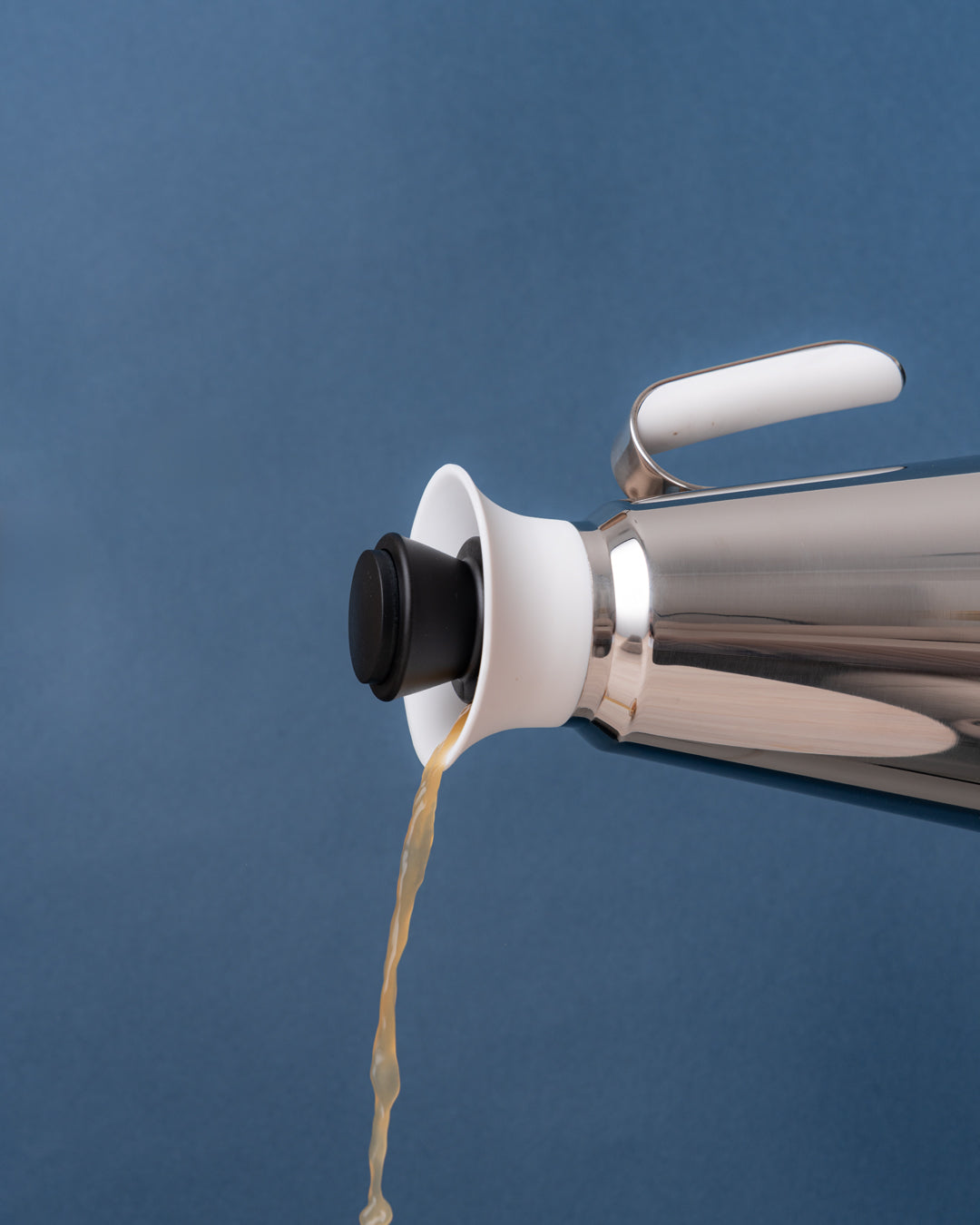 مطارة شاي وقهوة دبل وول لون سلفر