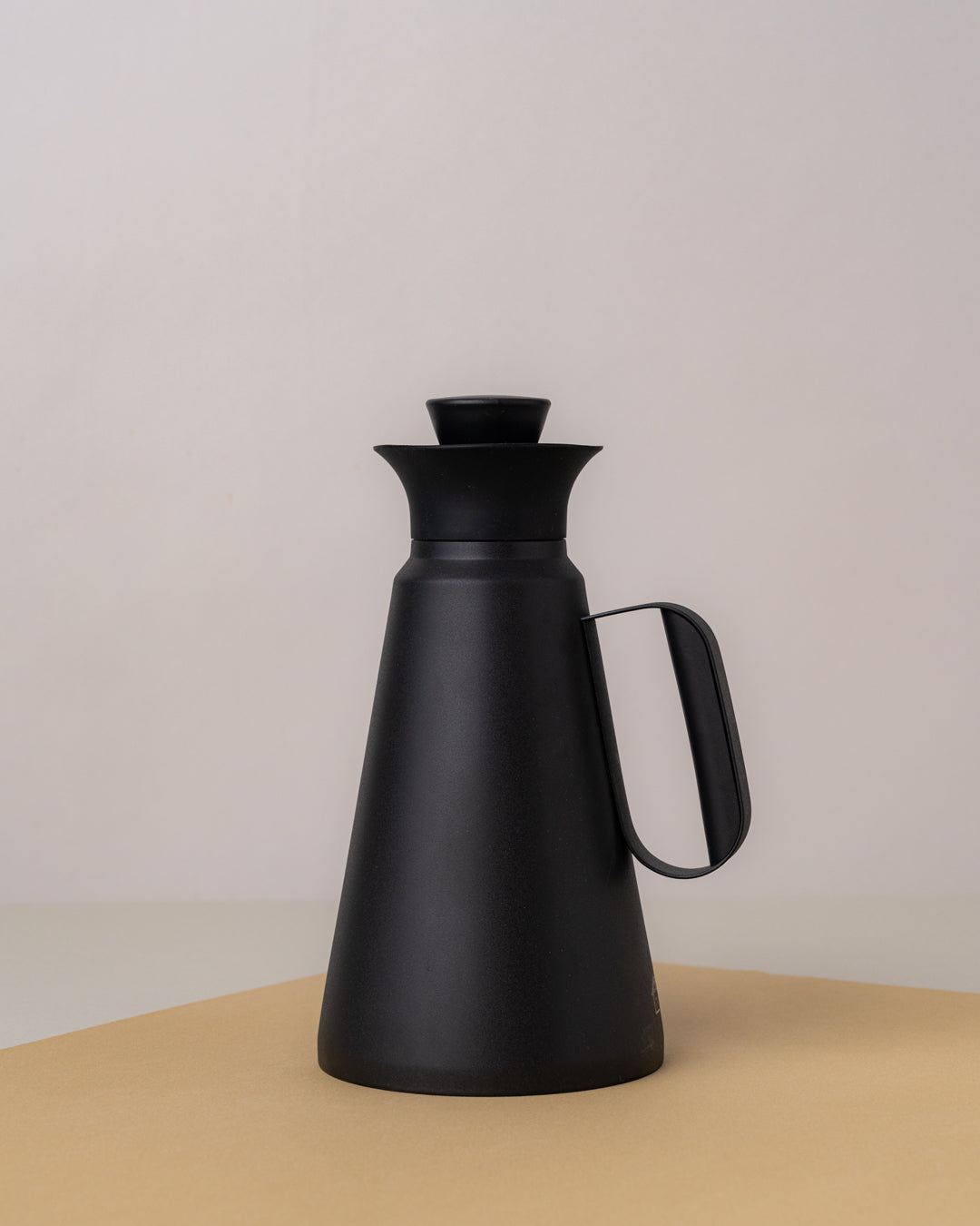 مطارة شاي وقهوة دبل وول لون اسود