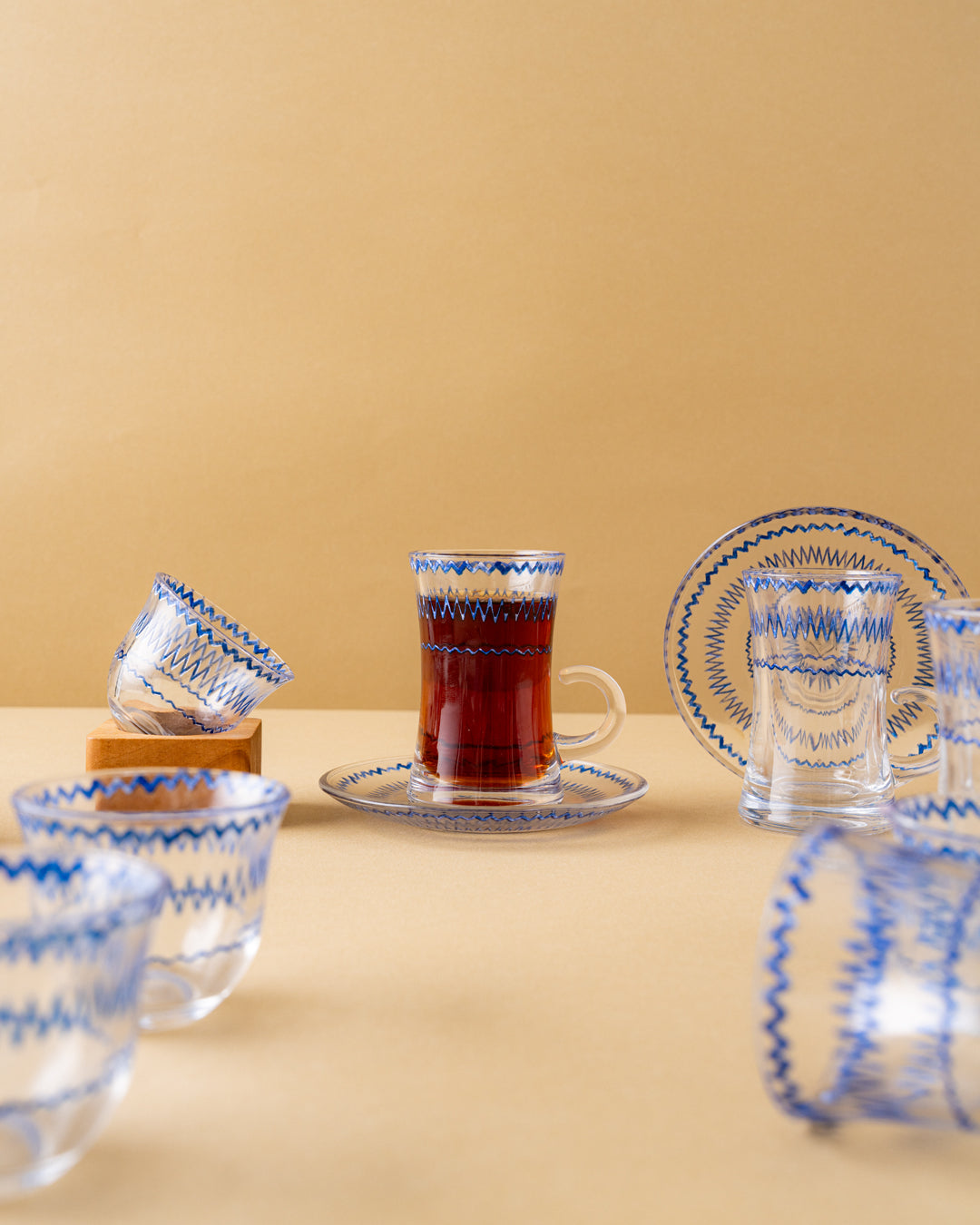 طقم استكانة وفنجان