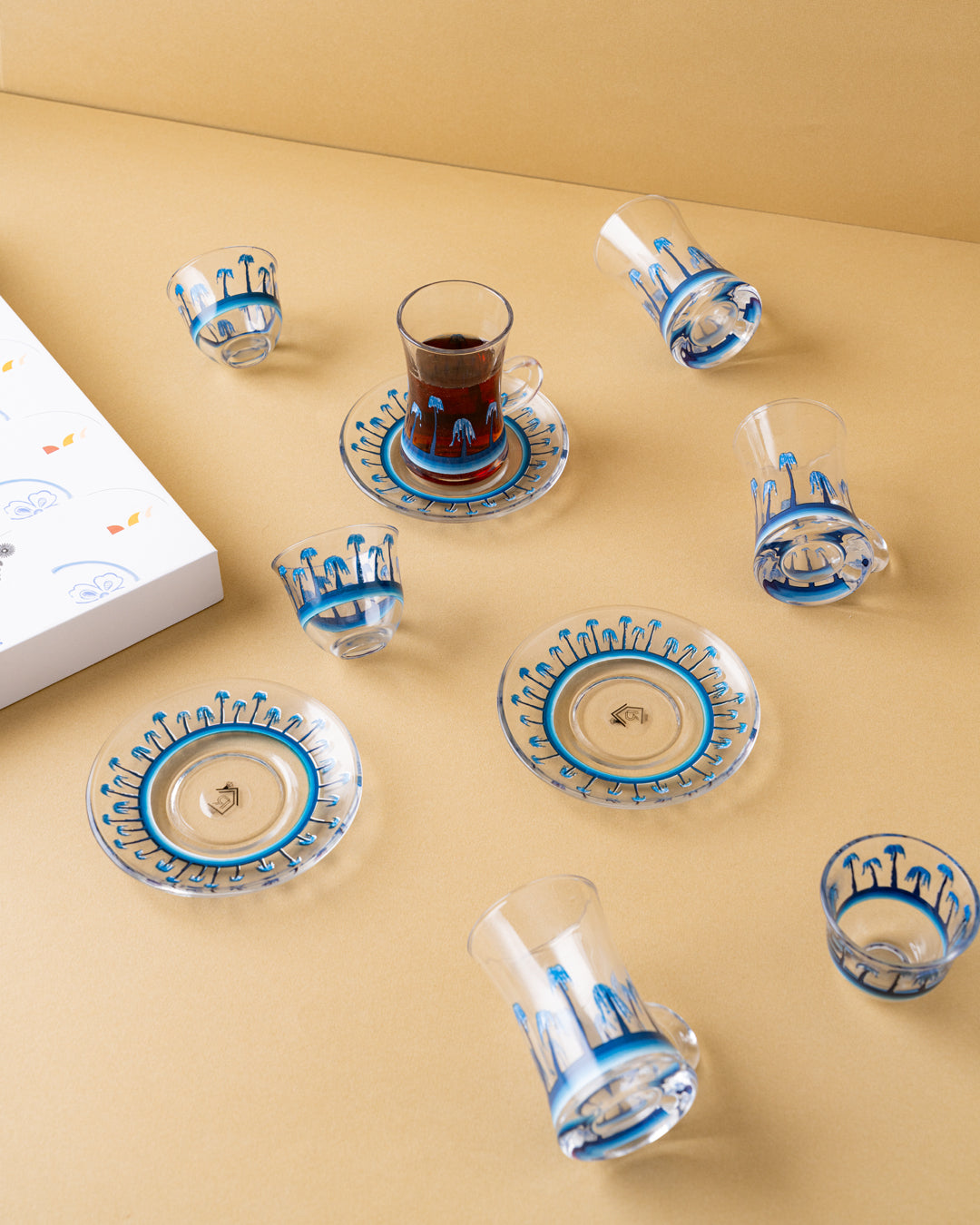 طقم استكانة وفنجان