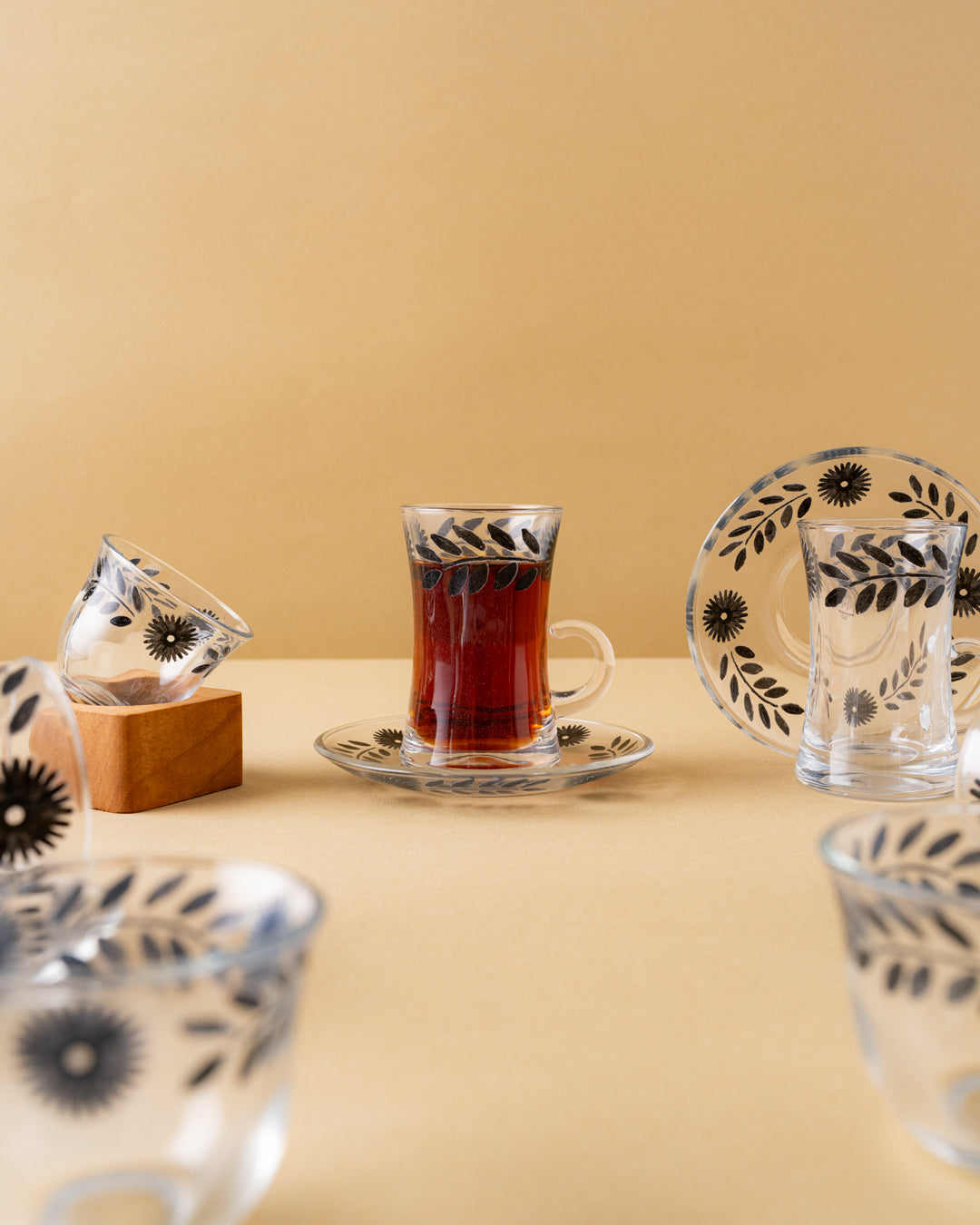 طقم استكانة وفنجان