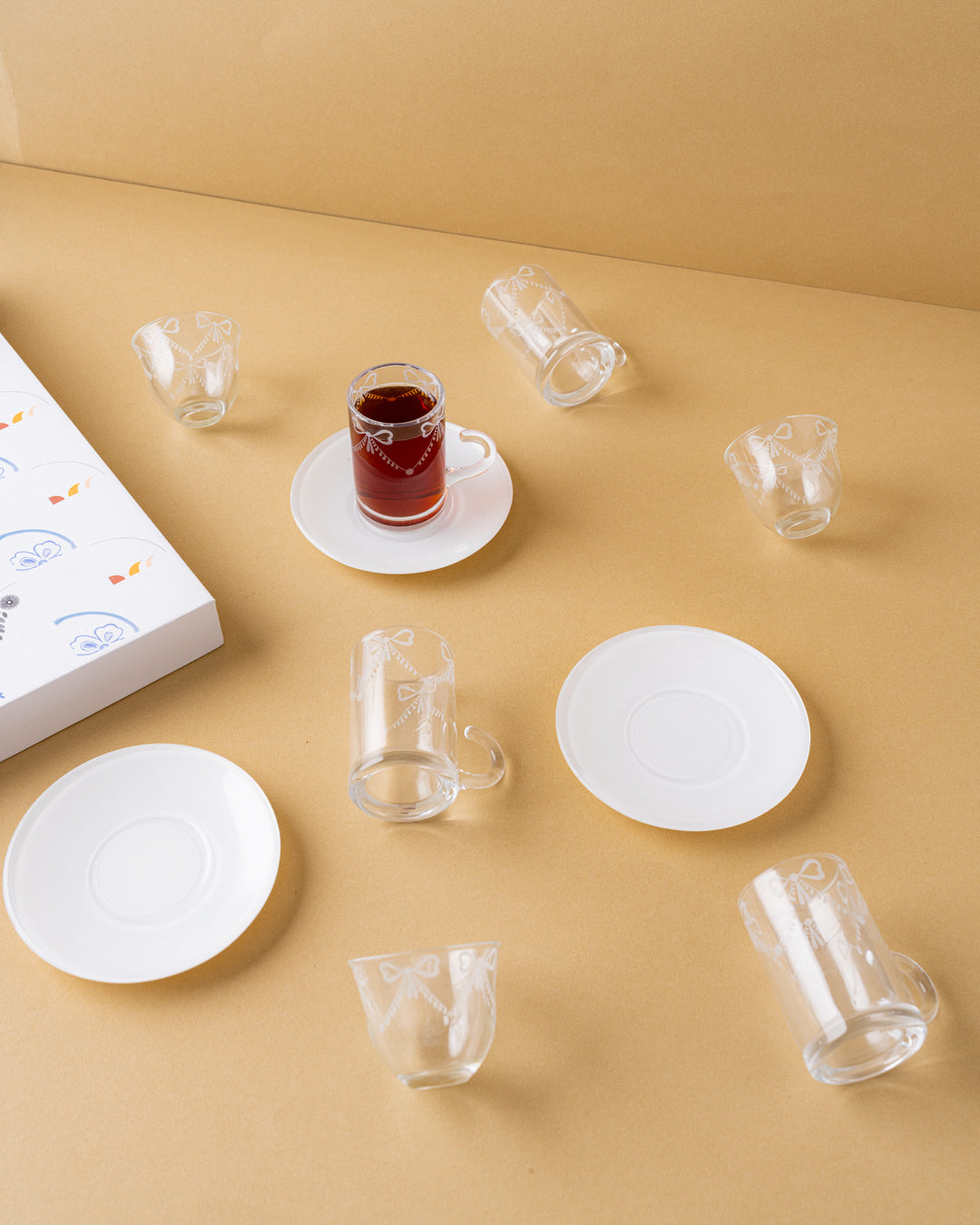 طقم استكانات شاي وفناجين قهوة عربية 18 قطعة