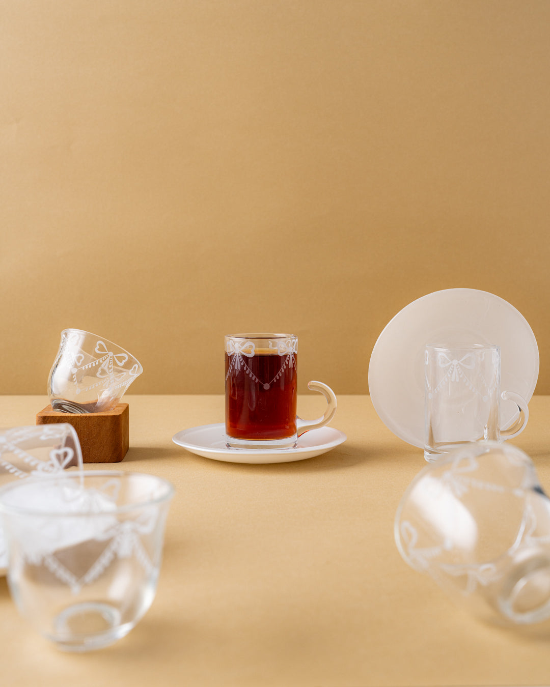 طقم استكانات شاي وفناجين قهوة عربية 18 قطعة