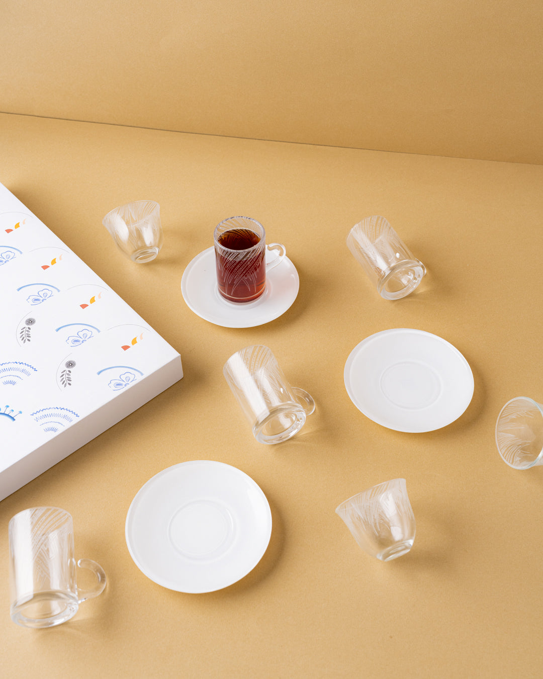 طقم استكانة وفنجان