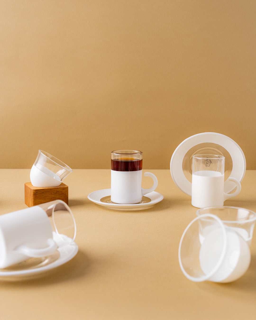 طقم استكانة وفنجان