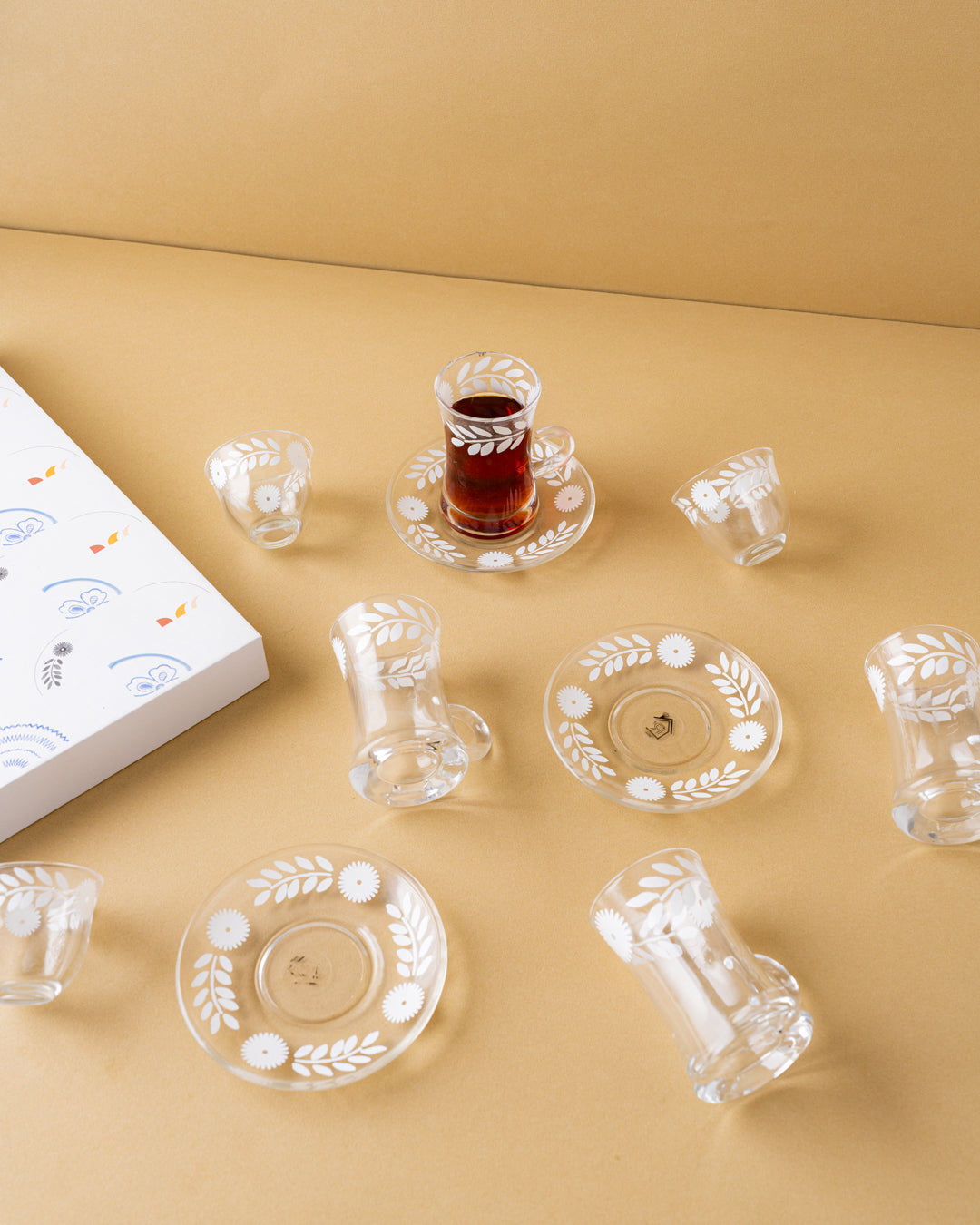 طقم استكانة وفنجان