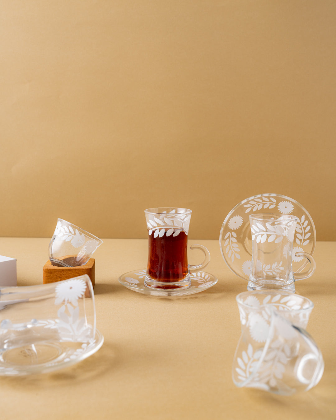 طقم استكانة وفنجان