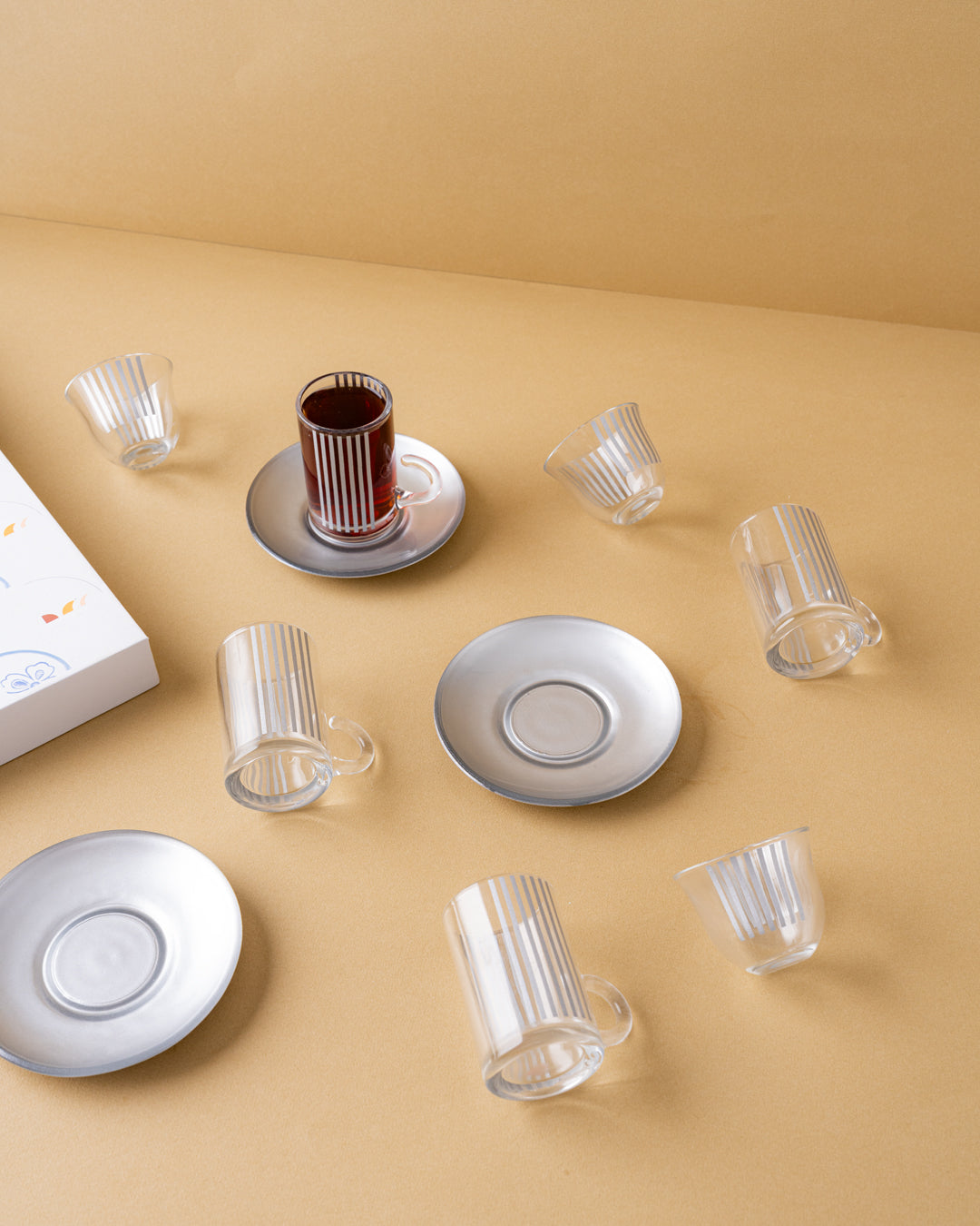 طقم استكانة وفنجان