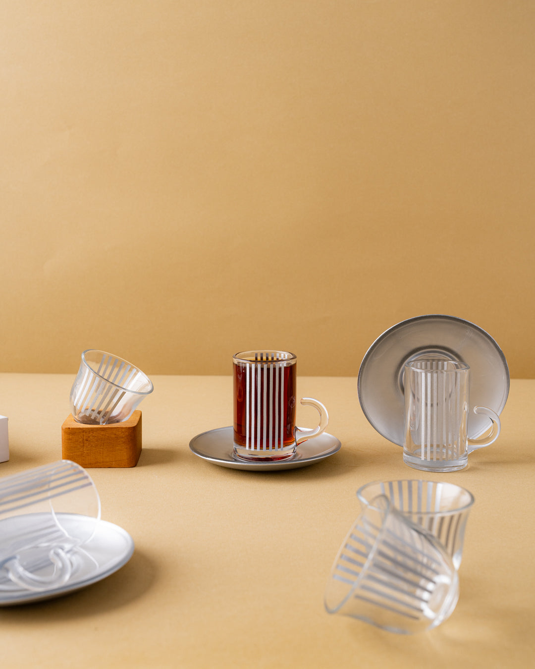 طقم استكانة وفنجان