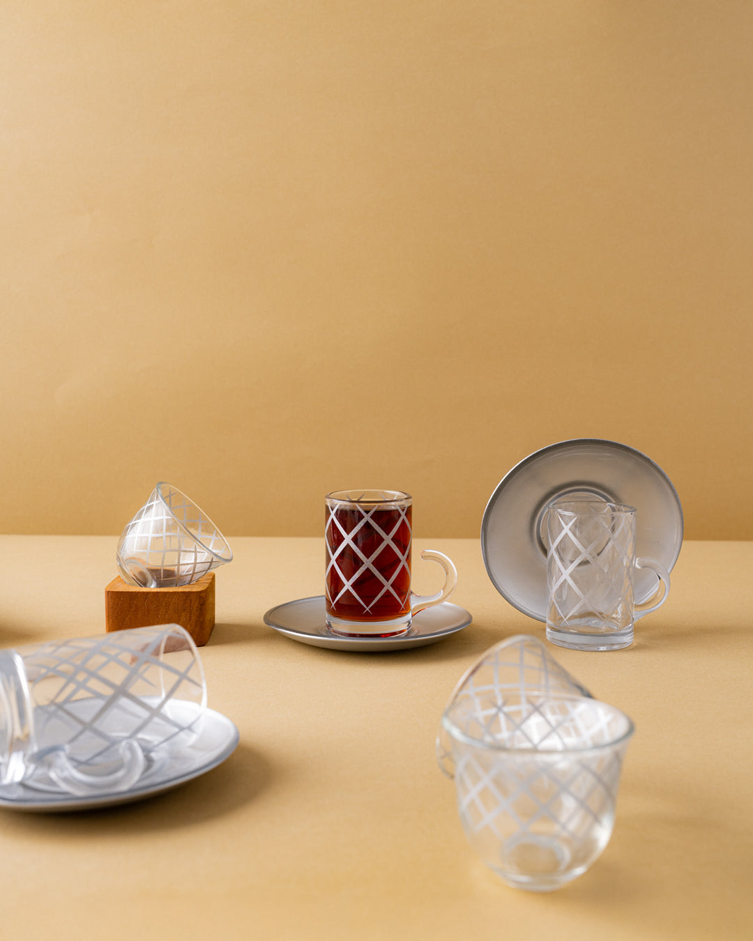 طقم استكانة وفنجان