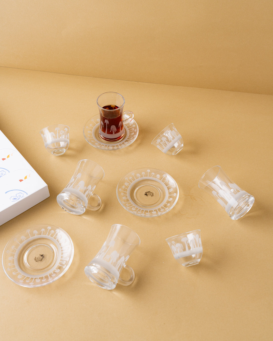 طقم استكانة وفنجان