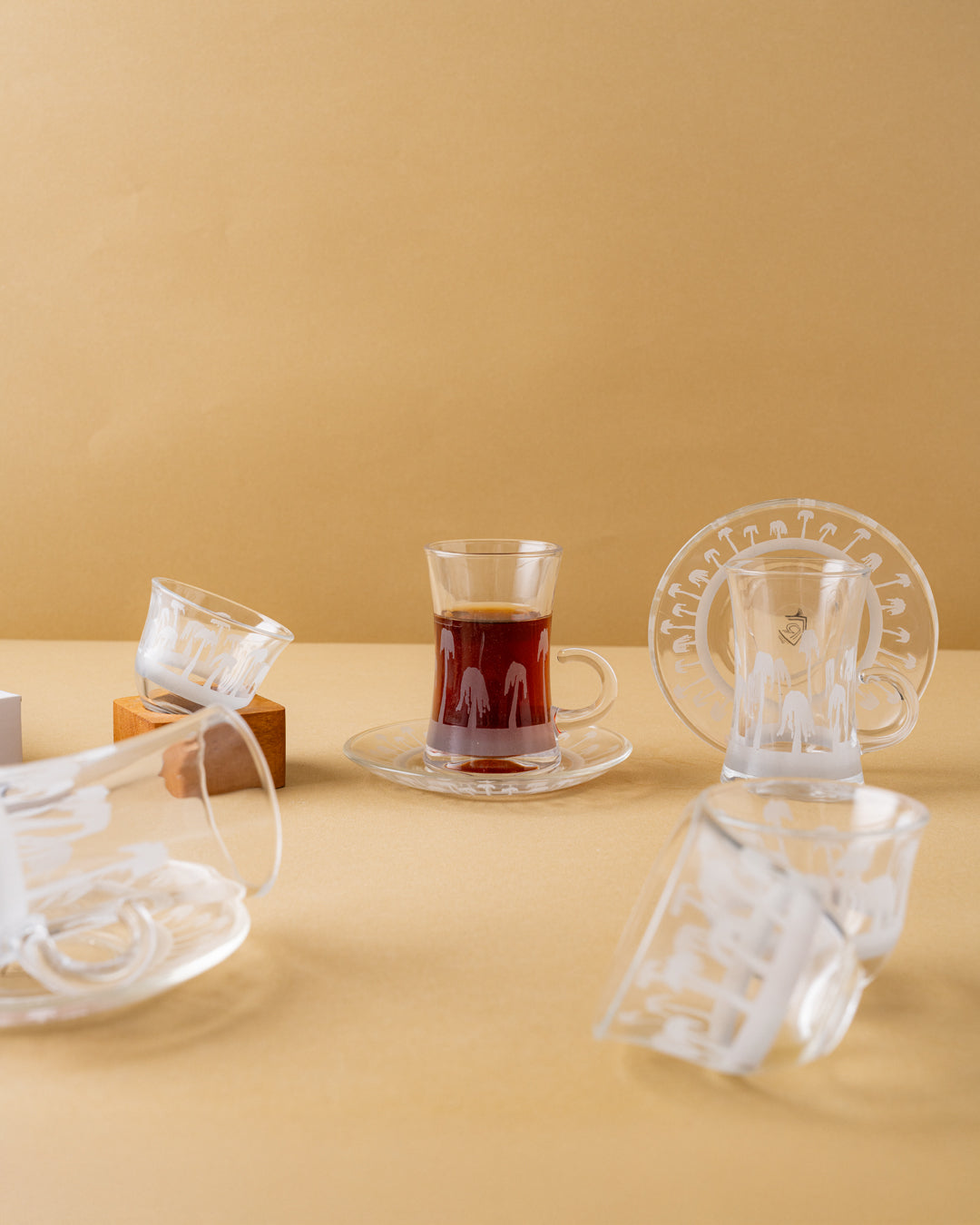 طقم استكانة وفنجان