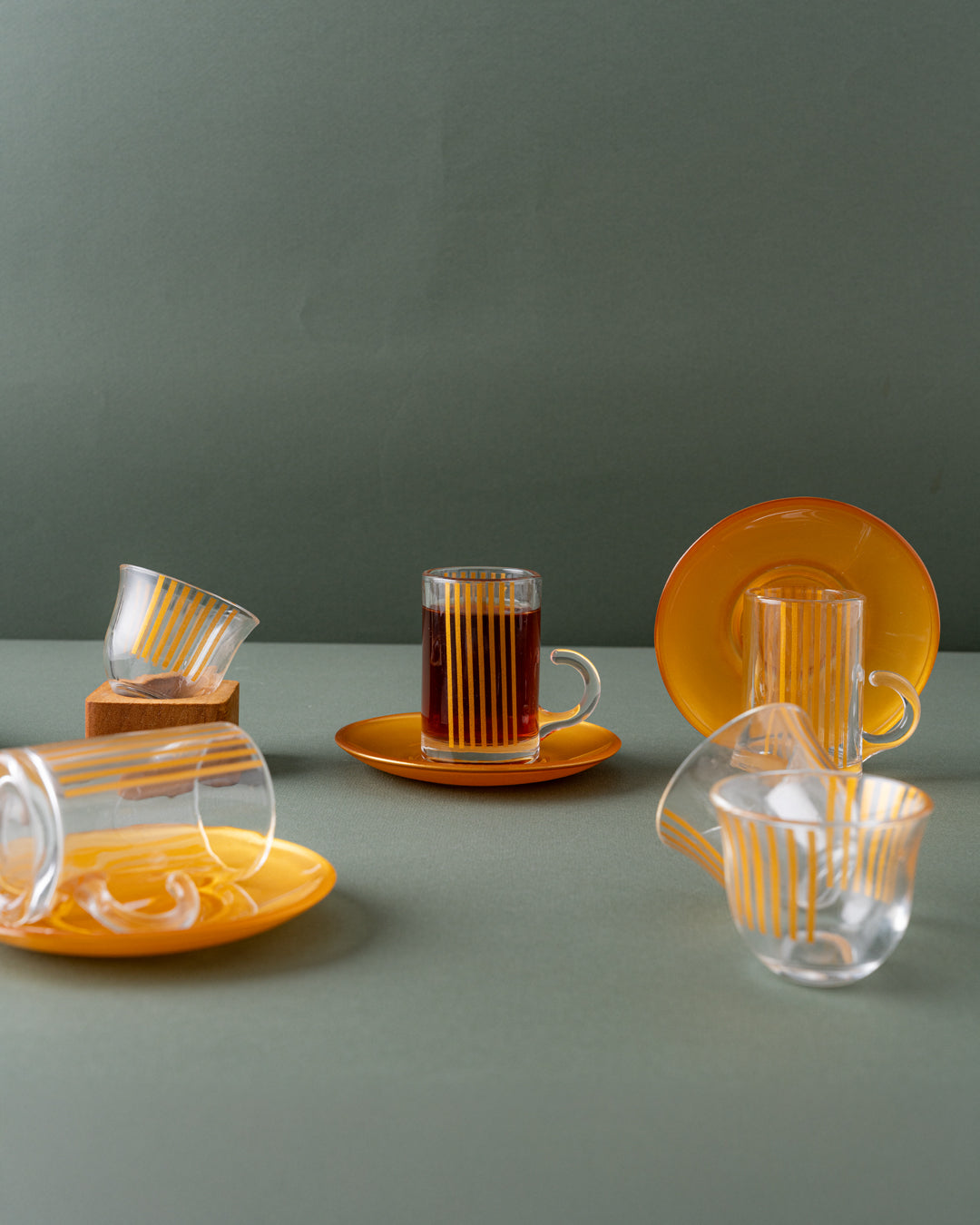 طقم استكانة وفنجان