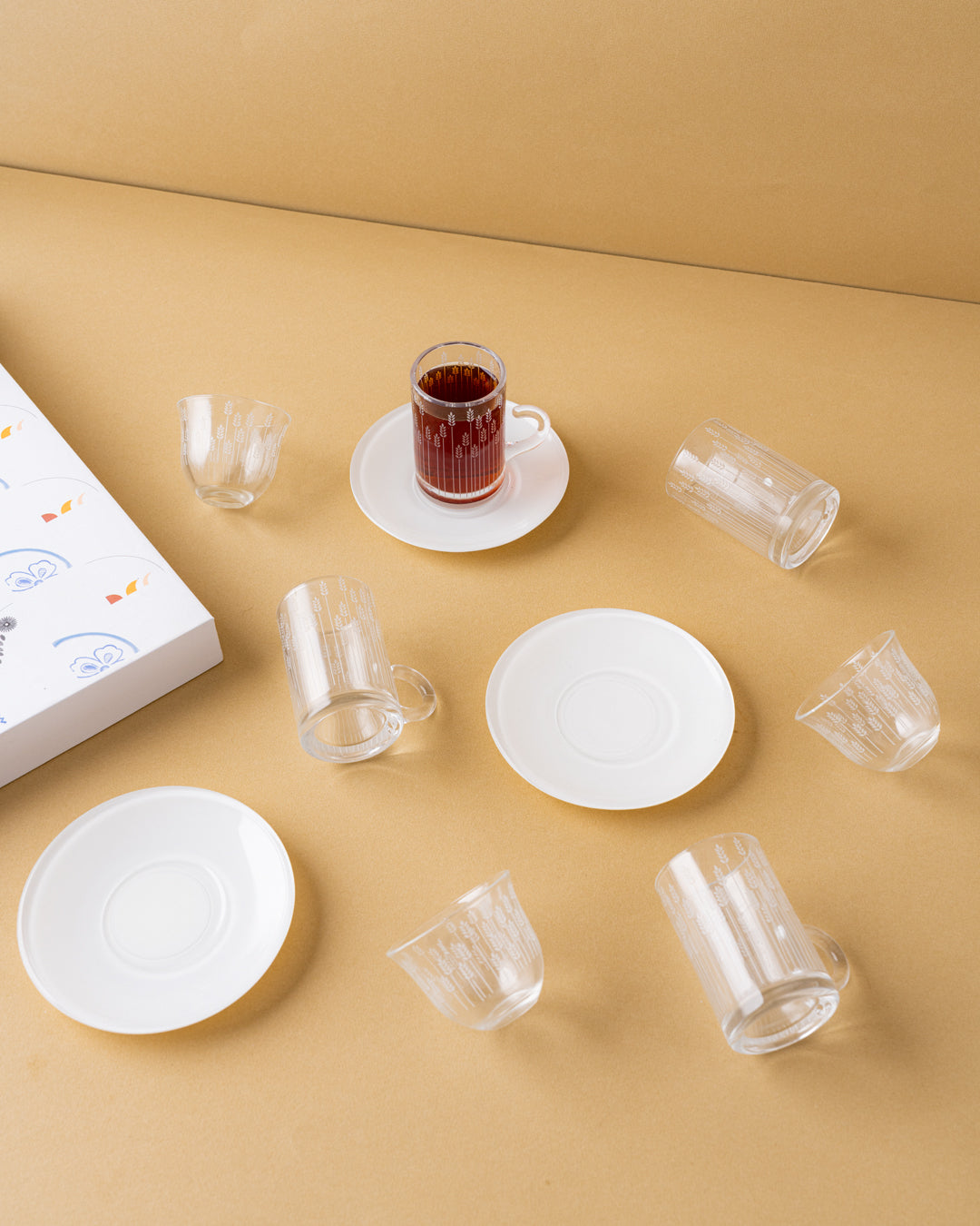 طقم استكانات شاي وفناجين قهوة عربية 18 قطعة