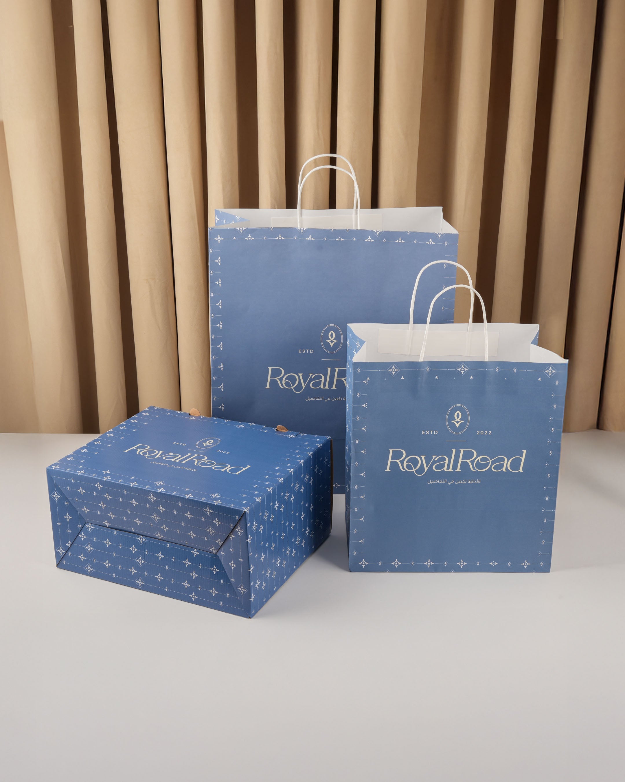 طقم مطارة قهوة وشاي بيلا لون اسود بمقبض اسود