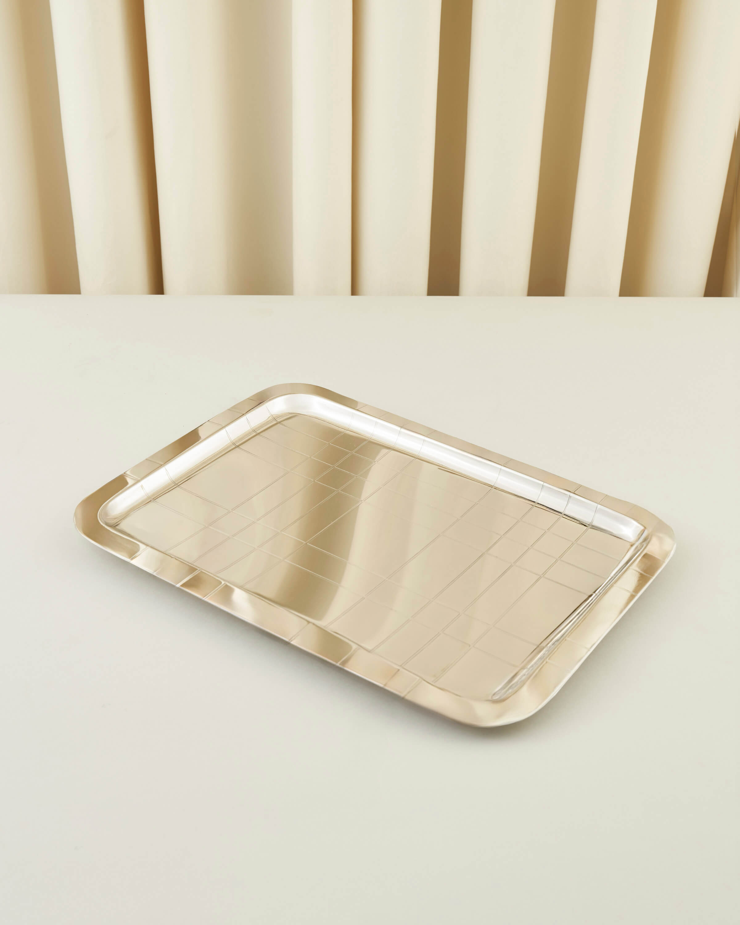 صينية تقديم